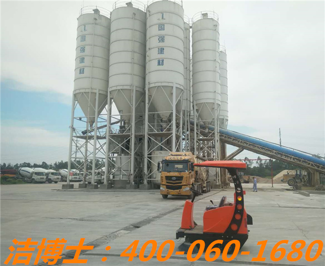 潔博士駕駛掃地車(chē)客戶(hù)案例—國(guó)強(qiáng)建材